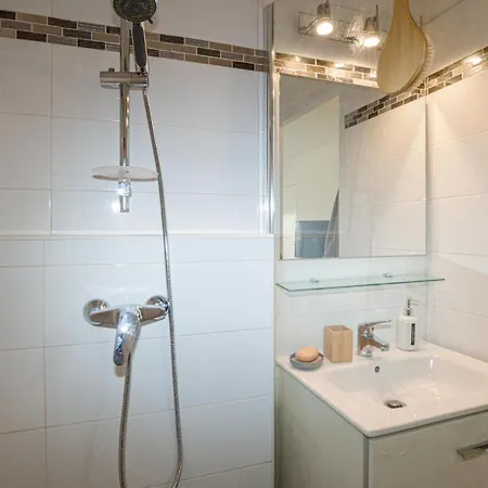 Apartment In With Kitchen