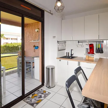 In With Kitchen